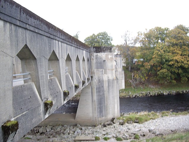 Downstream face of Findhorn Bridge