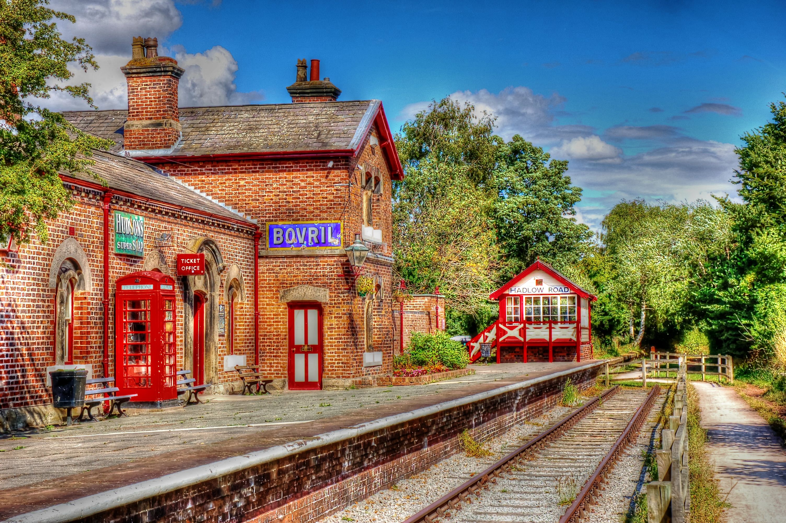Hadlow Road Train Station